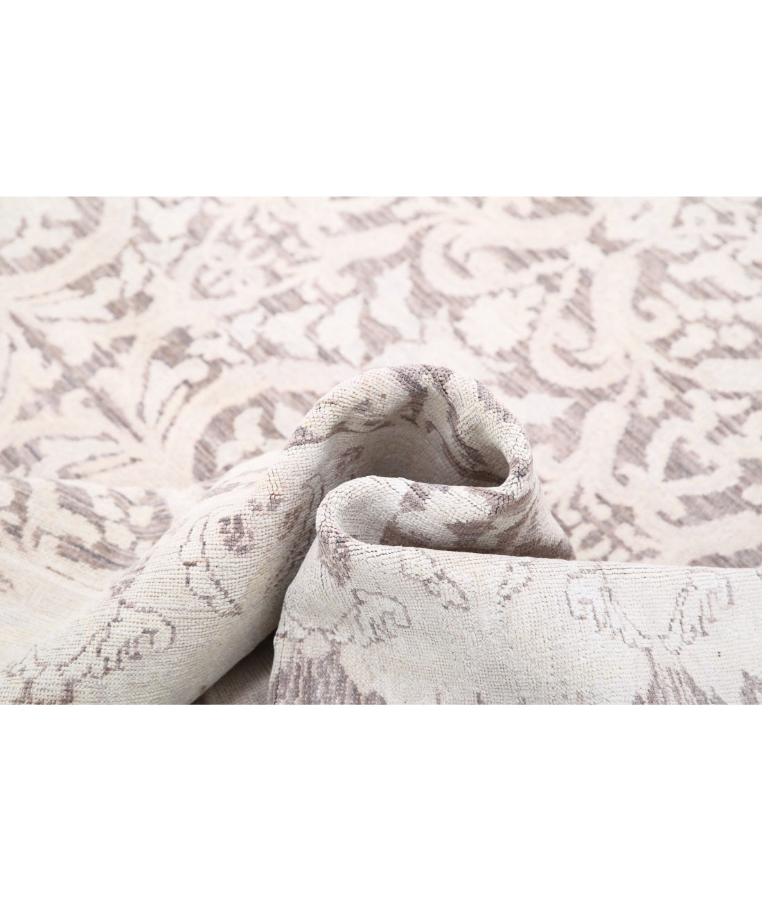 Serenity 6'1'' X 8'7'' Hand-Knotted Wool Rug 6'1'' x 8'7'' (183 X 258) / Brown / Ivory