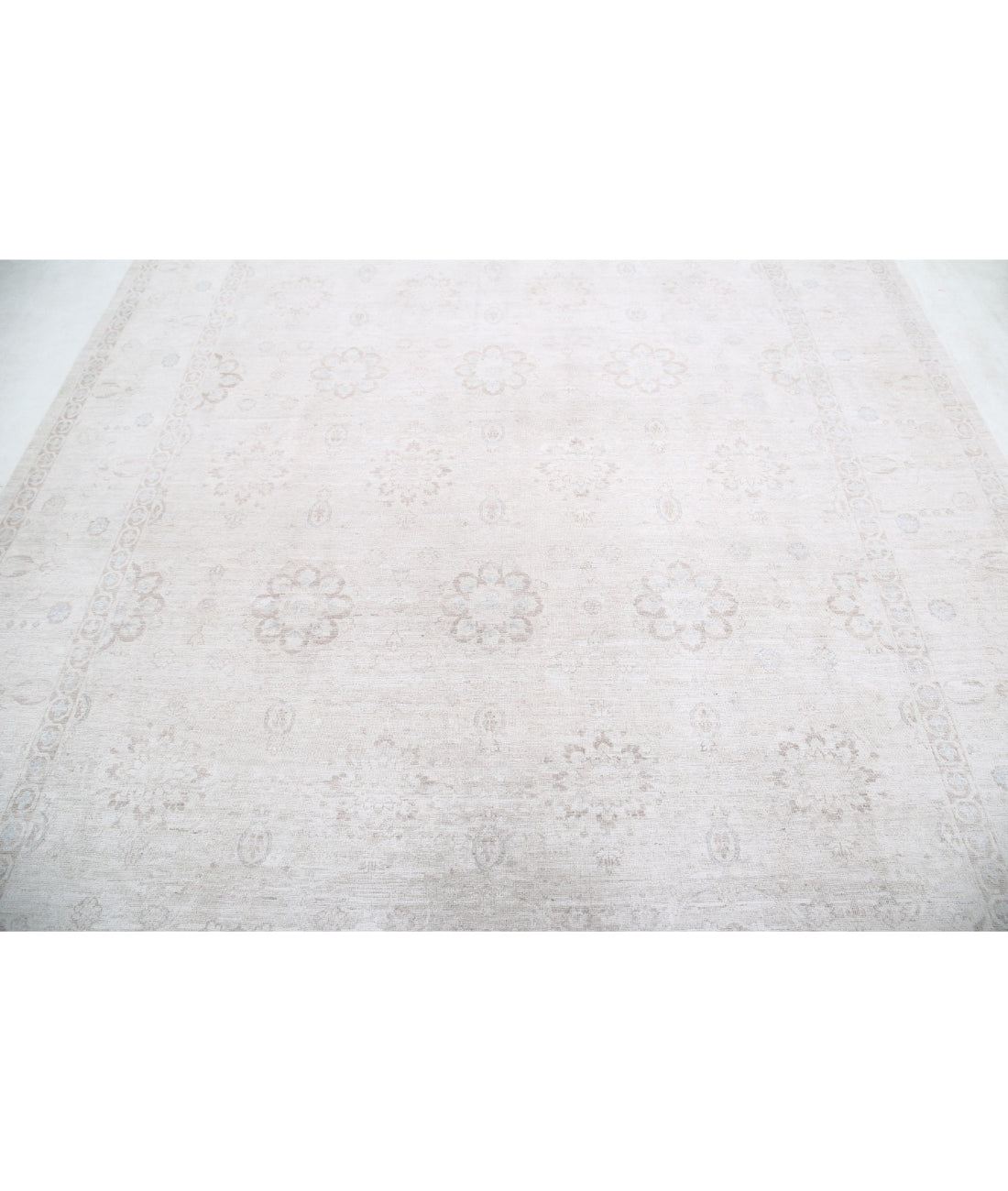 Serenity 7'11'' X 9'9'' Hand-Knotted Wool Rug 7'11'' x 9'9'' (238 X 293) / Brown / Ivory