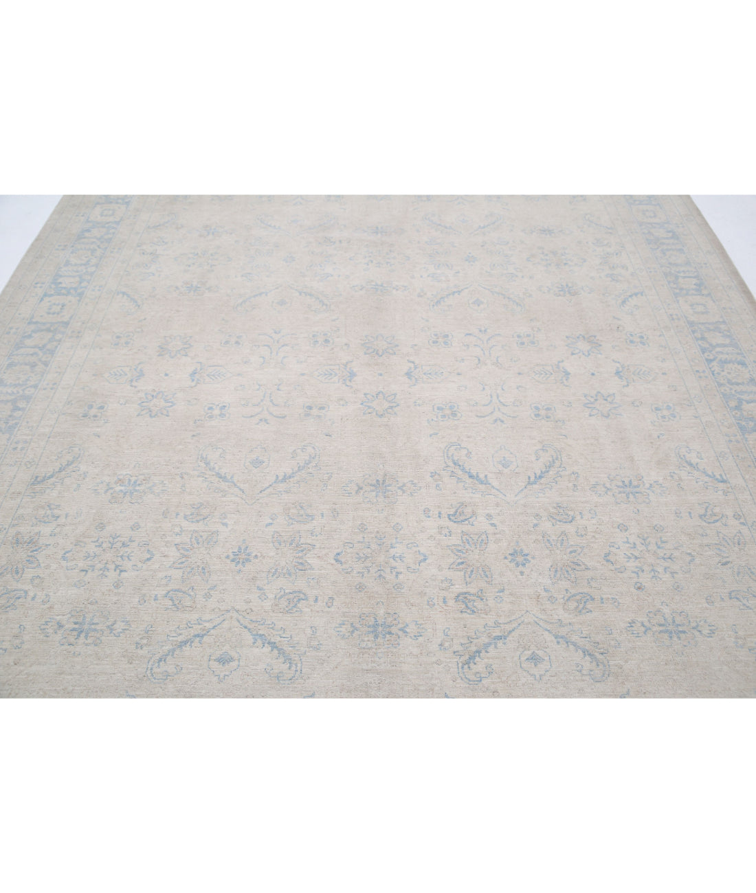 Serenity 7'10'' X 9'7'' Hand-Knotted Wool Rug 7'10'' x 9'7'' (235 X 288) / Ivory / Blue