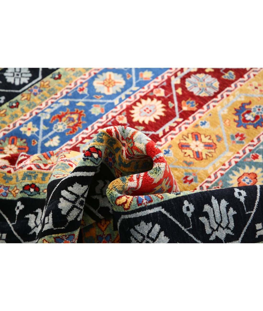 Shaal 5'1'' X 6'11'' Hand-Knotted Wool Rug 5'1'' x 6'11'' (153 X 208) / Multi / Multi