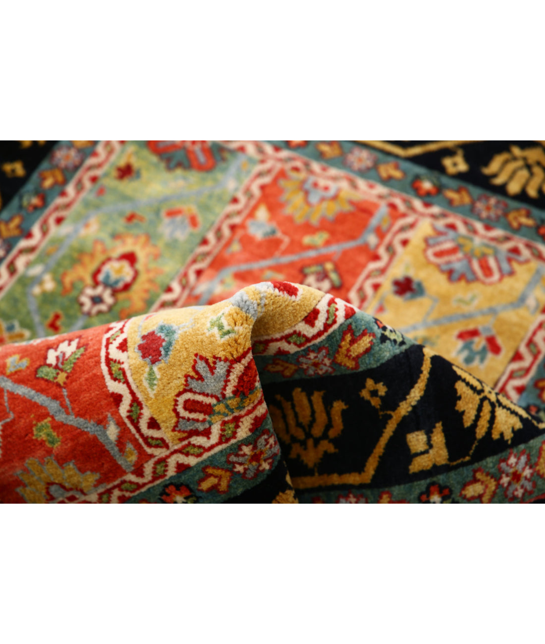 Shaal 3'0'' X 3'11'' Hand-Knotted Wool Rug 3'0'' x 3'11'' (90 X 118) / Multi / Multi