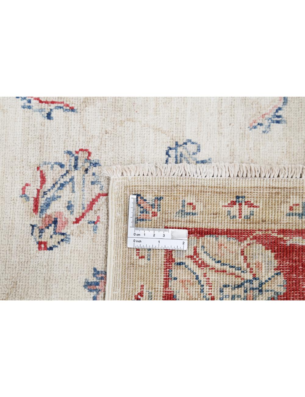 Ziegler 3' 11" X 5' 9" Hand-Knotted Wool Rug 3' 11" X 5' 9" (119 X 175) / Ivory / Red