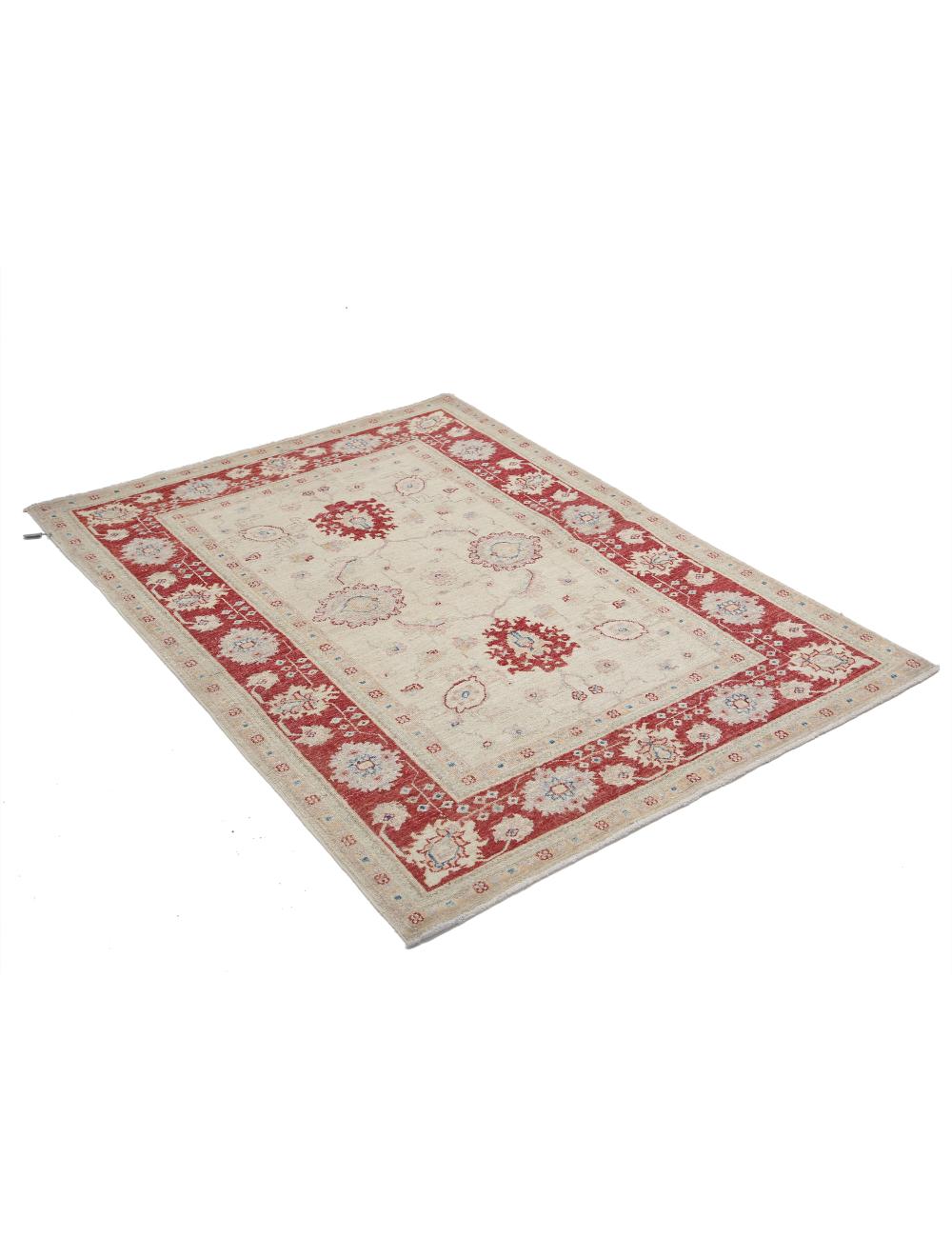 Ziegler 3' 10" X 5' 2" Hand-Knotted Wool Rug 3' 10" X 5' 2" (117 X 157) / Ivory / Red