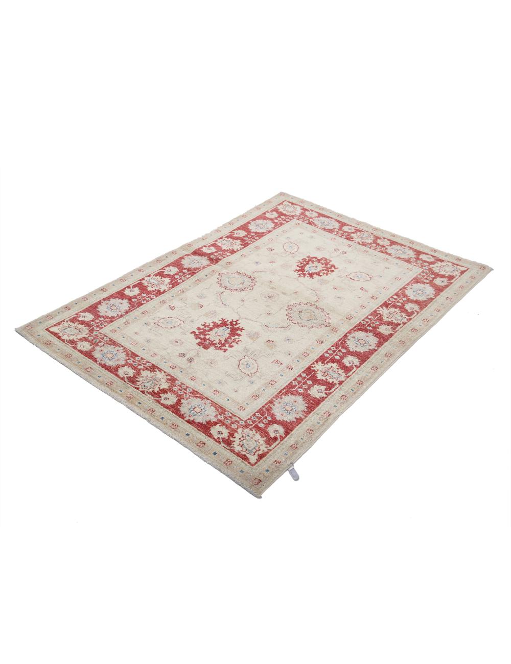 Ziegler 3' 10" X 5' 2" Hand-Knotted Wool Rug 3' 10" X 5' 2" (117 X 157) / Ivory / Red