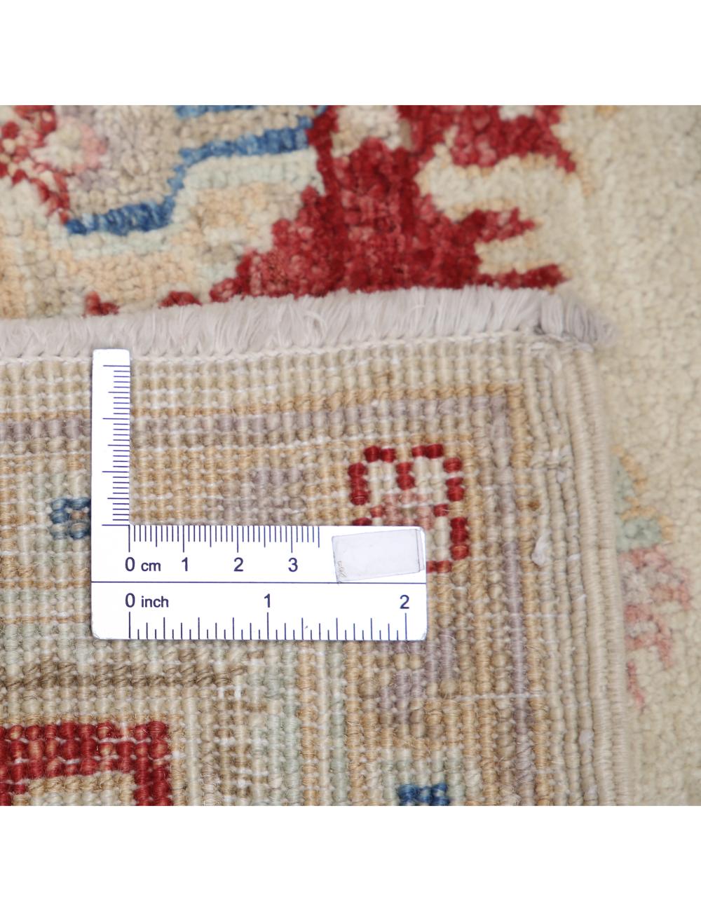 Ziegler 3' 10" X 5' 2" Hand-Knotted Wool Rug 3' 10" X 5' 2" (117 X 157) / Ivory / Red