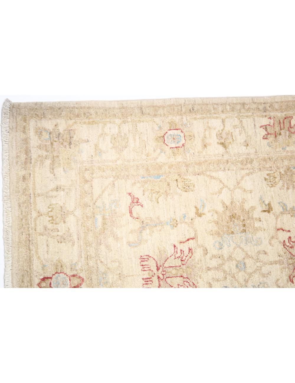 Ziegler 2' 8" X 7' 8" Hand-Knotted Wool Rug 2' 8" X 7' 8" (81 X 234) / Ivory / Beige