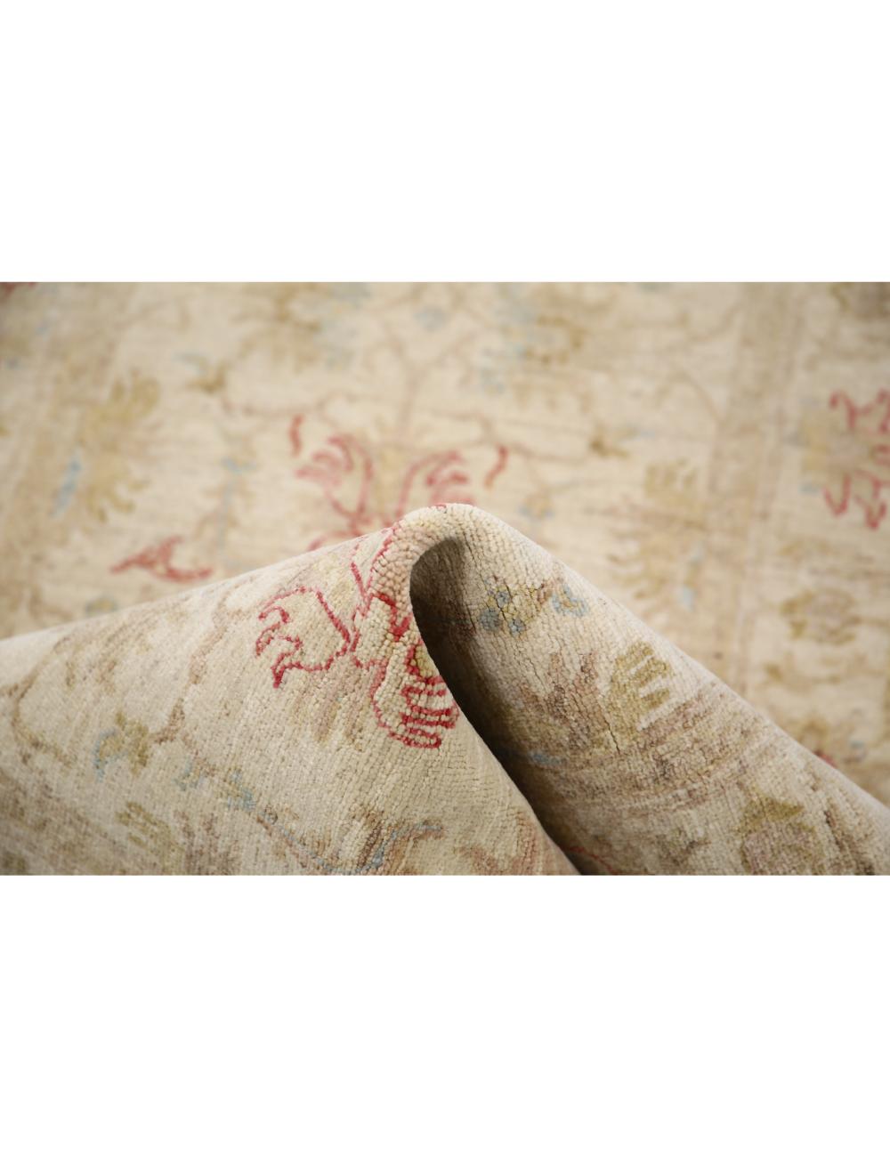 Ziegler 2' 8" X 7' 8" Hand-Knotted Wool Rug 2' 8" X 7' 8" (81 X 234) / Ivory / Beige