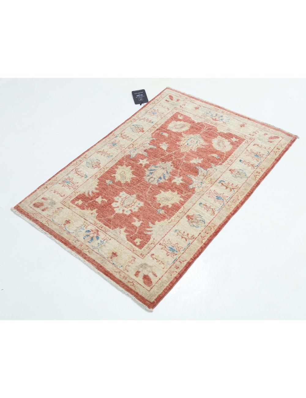 Ziegler 2' 7" X 3' 9" Hand-Knotted Wool Rug 2' 7" X 3' 9" (79 X 114) / Red / Beige