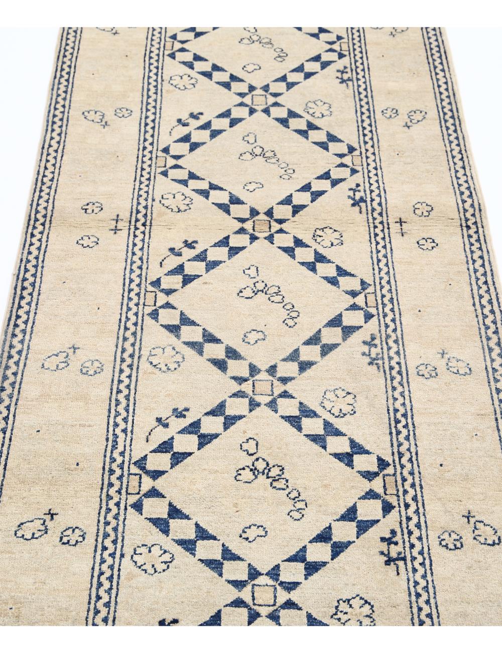 Ziegler 2' 6" X 9' 11" Hand-Knotted Wool Rug 2' 6" X 9' 11" (76 X 302) / Ivory / Blue