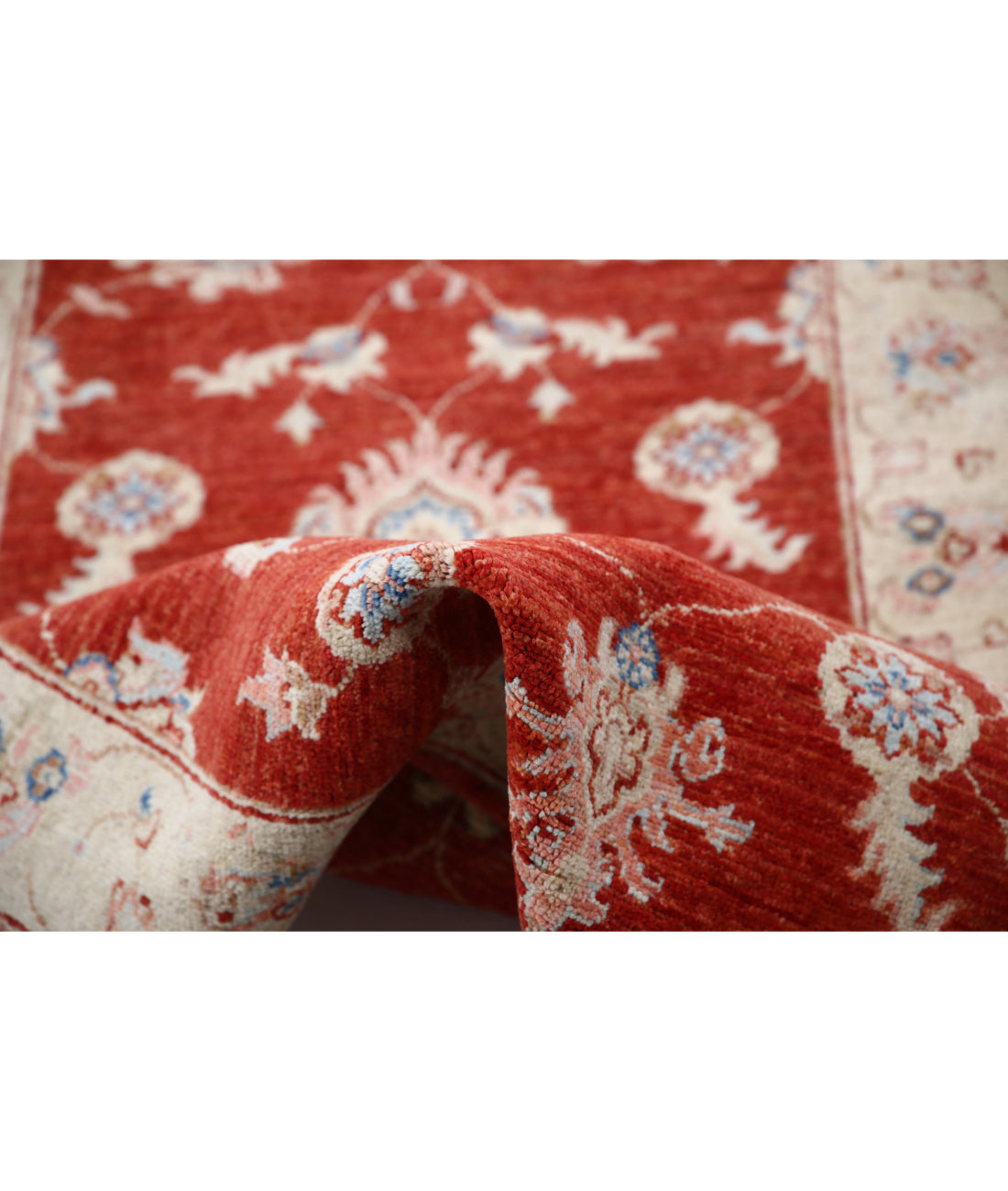 Ziegler 2'7'' X 8'5'' Hand-Knotted Wool Rug 2'7'' x 8'5'' (78 X 253) / Red / Ivory