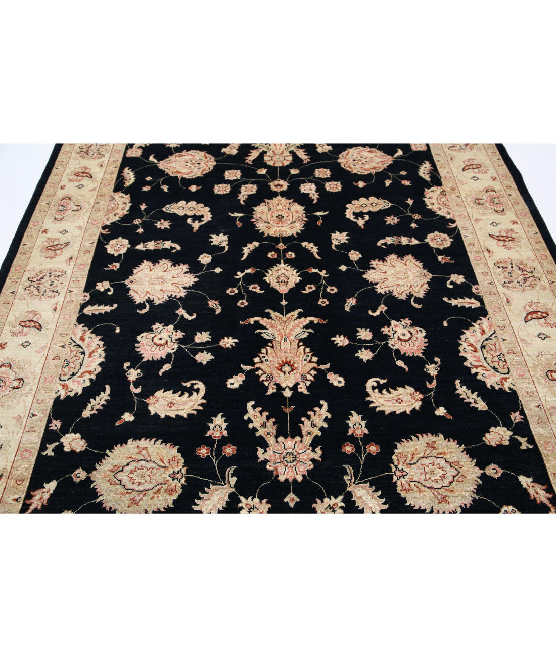 Ziegler 6'9'' X 9'4'' Hand-Knotted Wool Rug 6'9'' x 9'4'' (203 X 280) / Black / Ivory