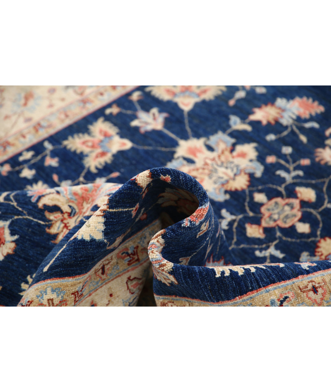 Ziegler 5'6'' X 7'9'' Hand-Knotted Wool Rug 5'6'' x 7'9'' (165 X 233) / Red / Ivory