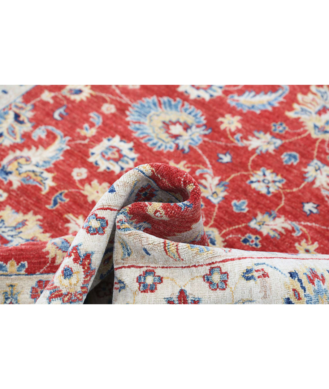 Ziegler 5'7'' X 7'9'' Hand-Knotted Wool Rug 5'7'' x 7'9'' (168 X 233) / Red / Ivory