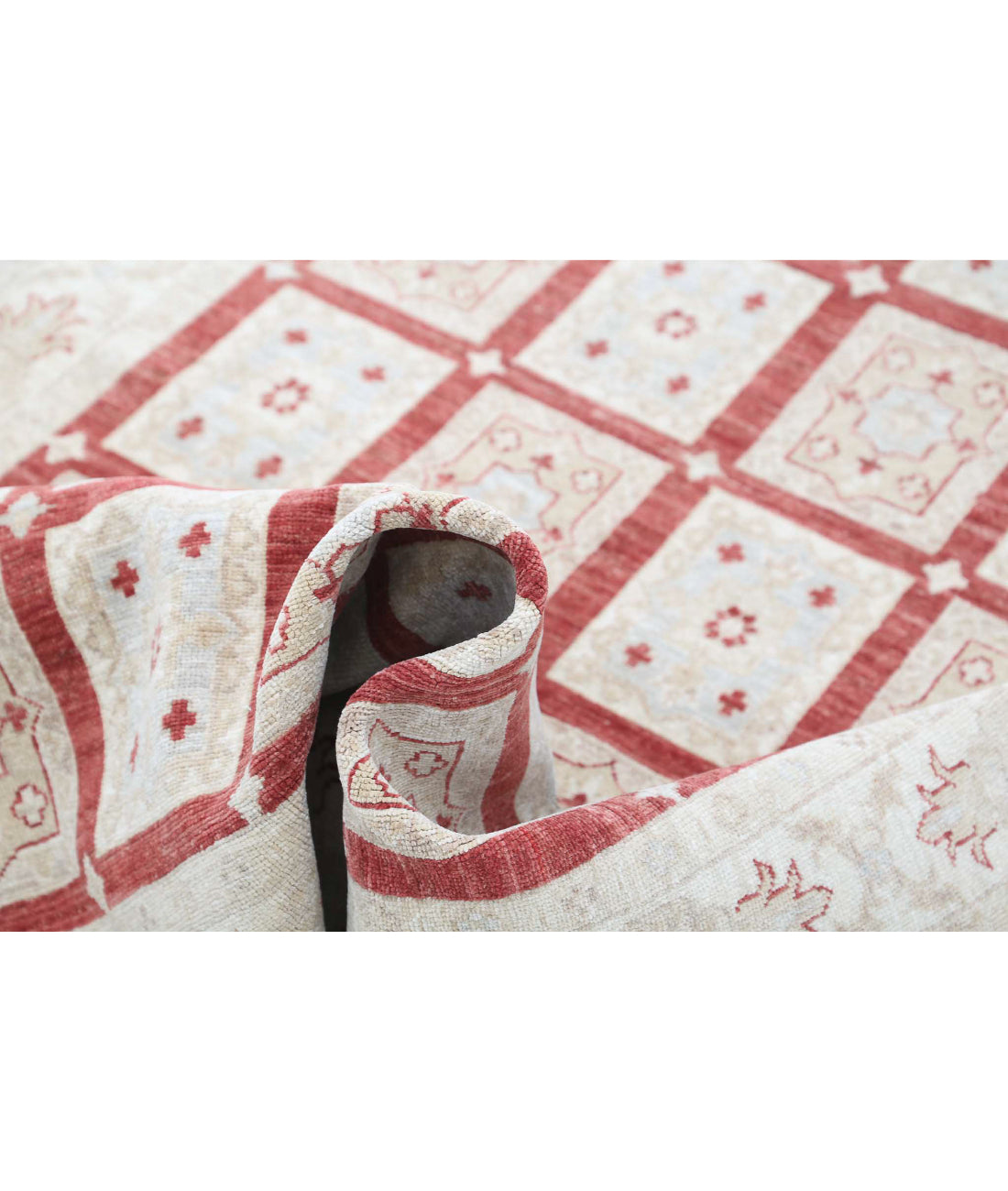 Bakhtiari 3'11'' X 6'0'' Hand-Knotted Wool Rug 3'11'' x 6'0'' (118 X 180) / Red / Ivory