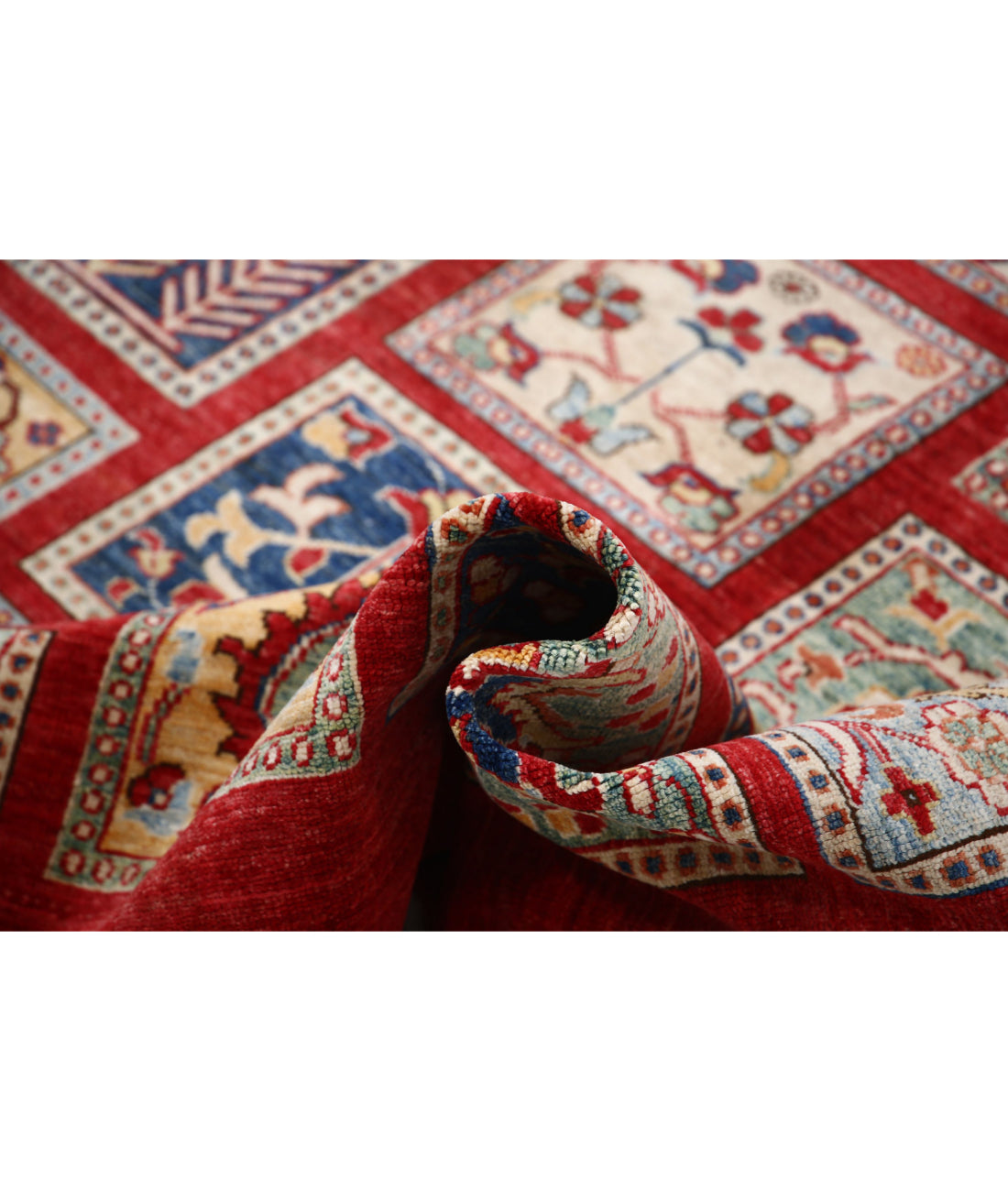Bakhtiari 5'9'' X 8'0'' Hand-Knotted Wool Rug 5'9'' x 8'0'' (173 X 240) / Red / Red