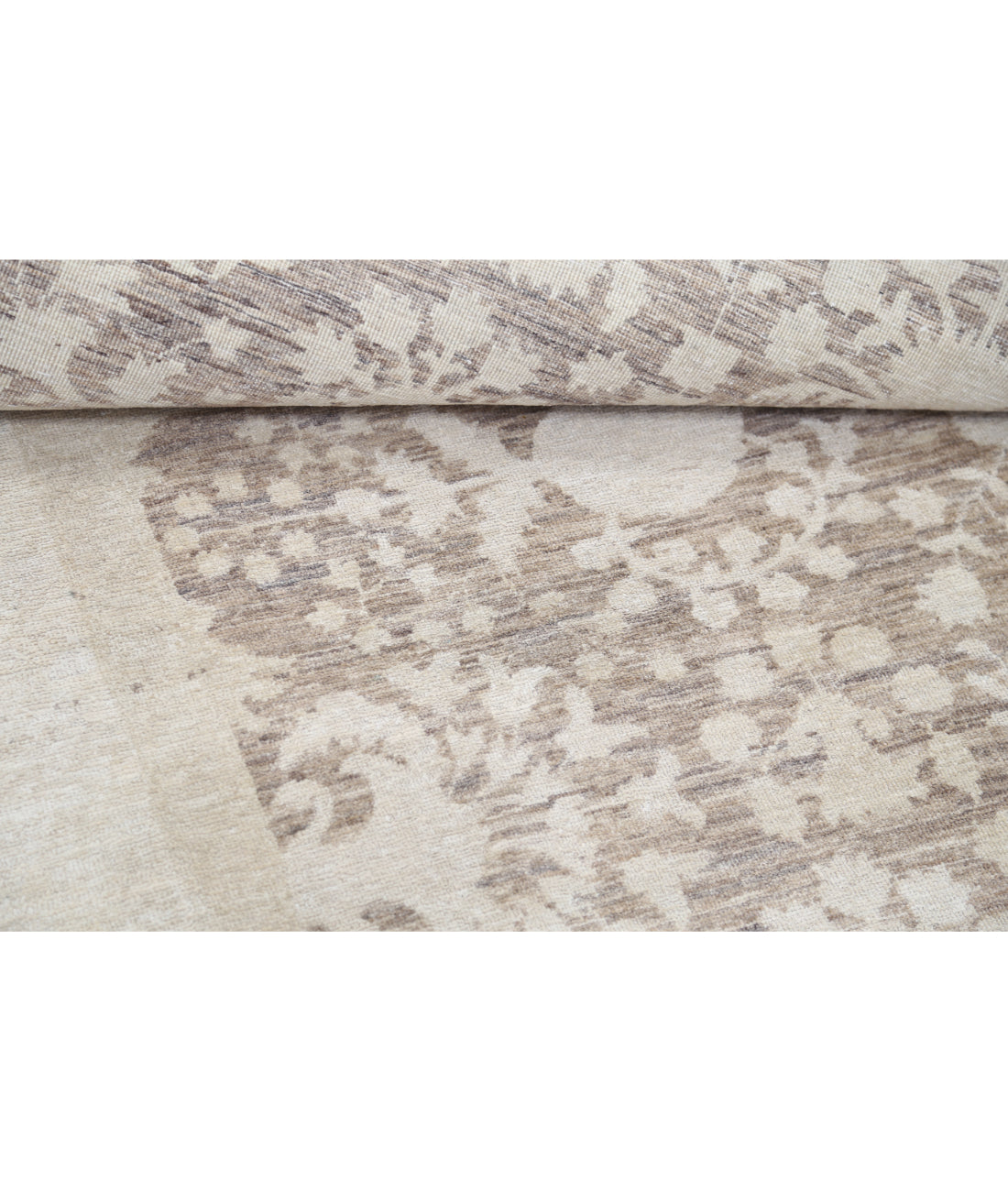 Serenity 6' 0" X 8' 3" Hand-Knotted Wool Rug 6' 0" X 8' 3" (183 X 251) / Brown / Ivory