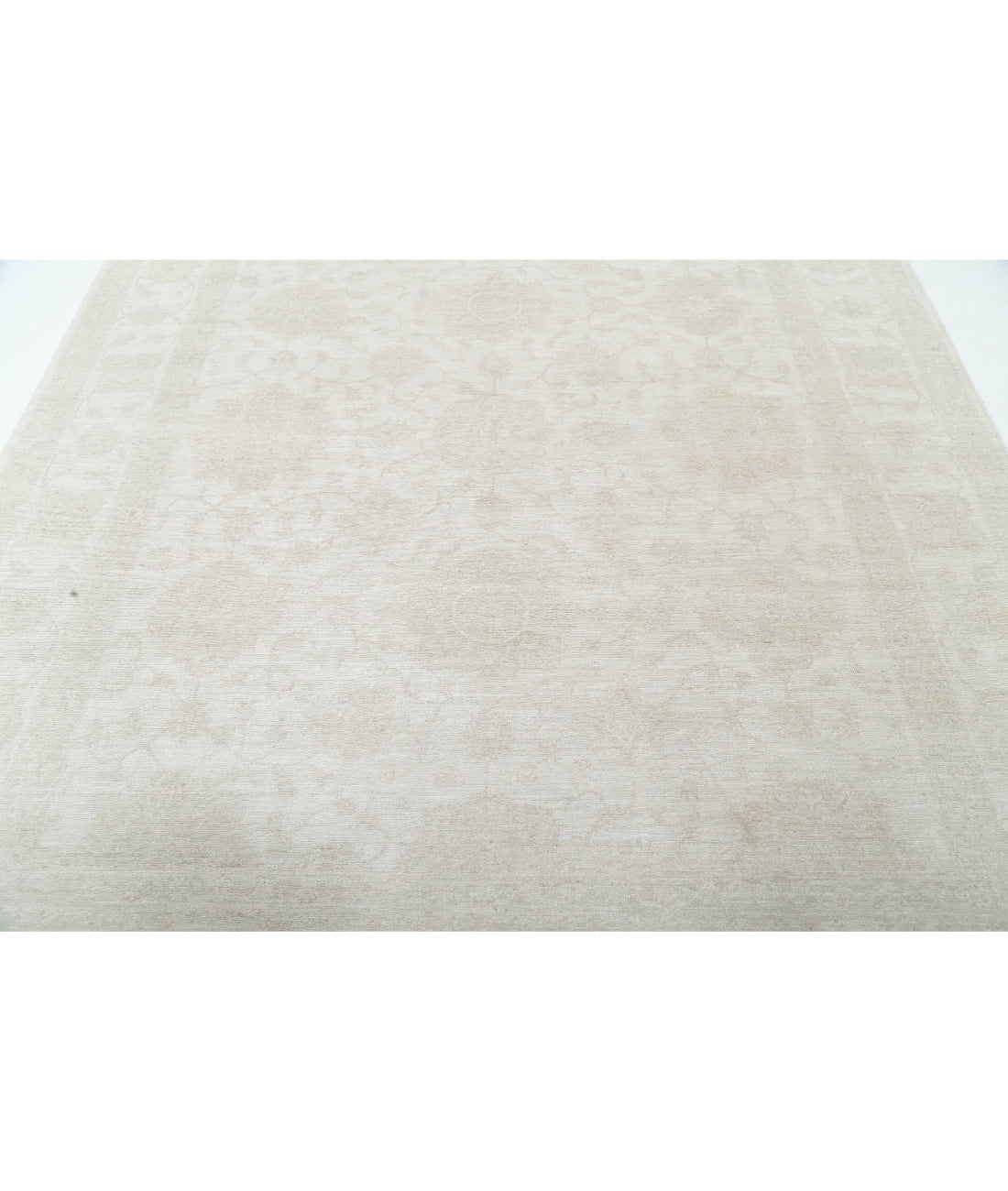 Serenity 8' 3" X 9' 7" Hand-Knotted Wool Rug 8' 3" X 9' 7" (251 X 292) / Ivory / Ivory