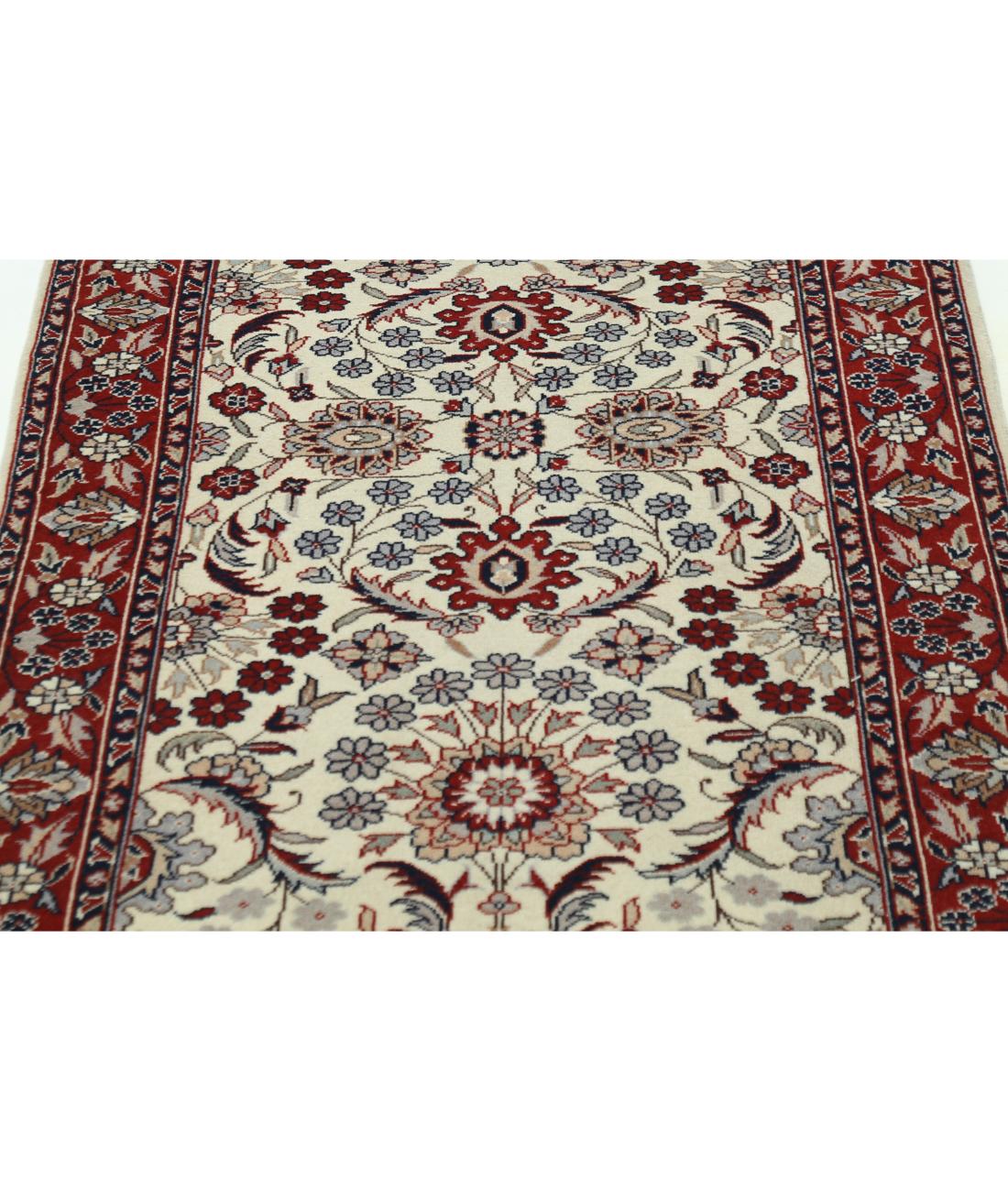 Heritage 2' 6" X 14' 0" Hand-Knotted Wool Rug 2' 6" X 14' 0" (76 X 427) / Ivory / Red