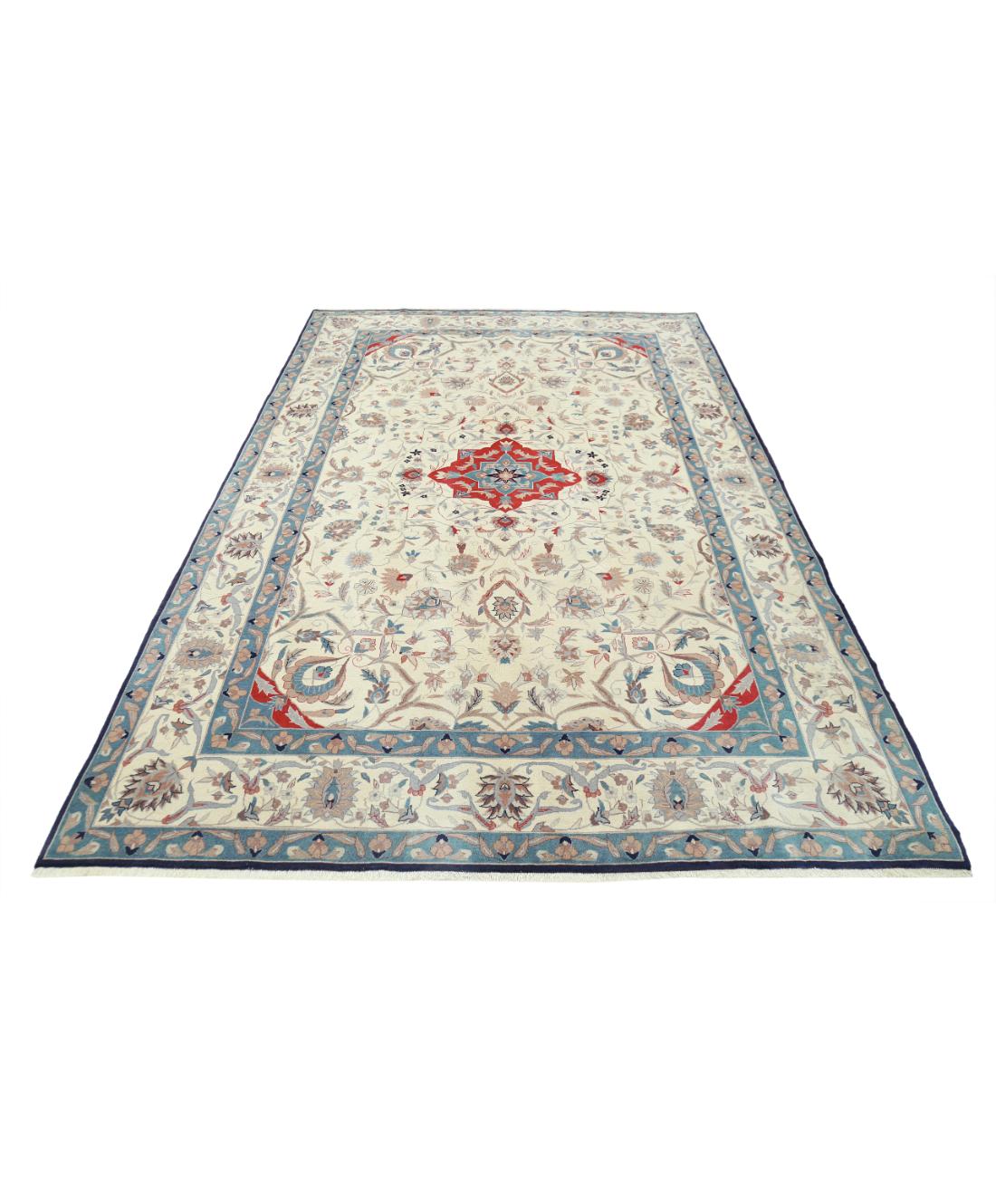 Heritage 6' 1" X 9' 0" Hand-Knotted Wool Rug 6' 1" X 9' 0" (185 X 274) / Ivory / Blue