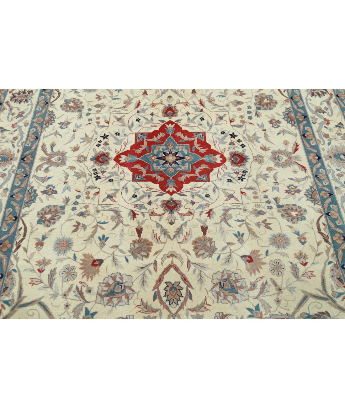 Heritage 6' 1" X 9' 0" Hand-Knotted Wool Rug 6' 1" X 9' 0" (185 X 274) / Ivory / Blue