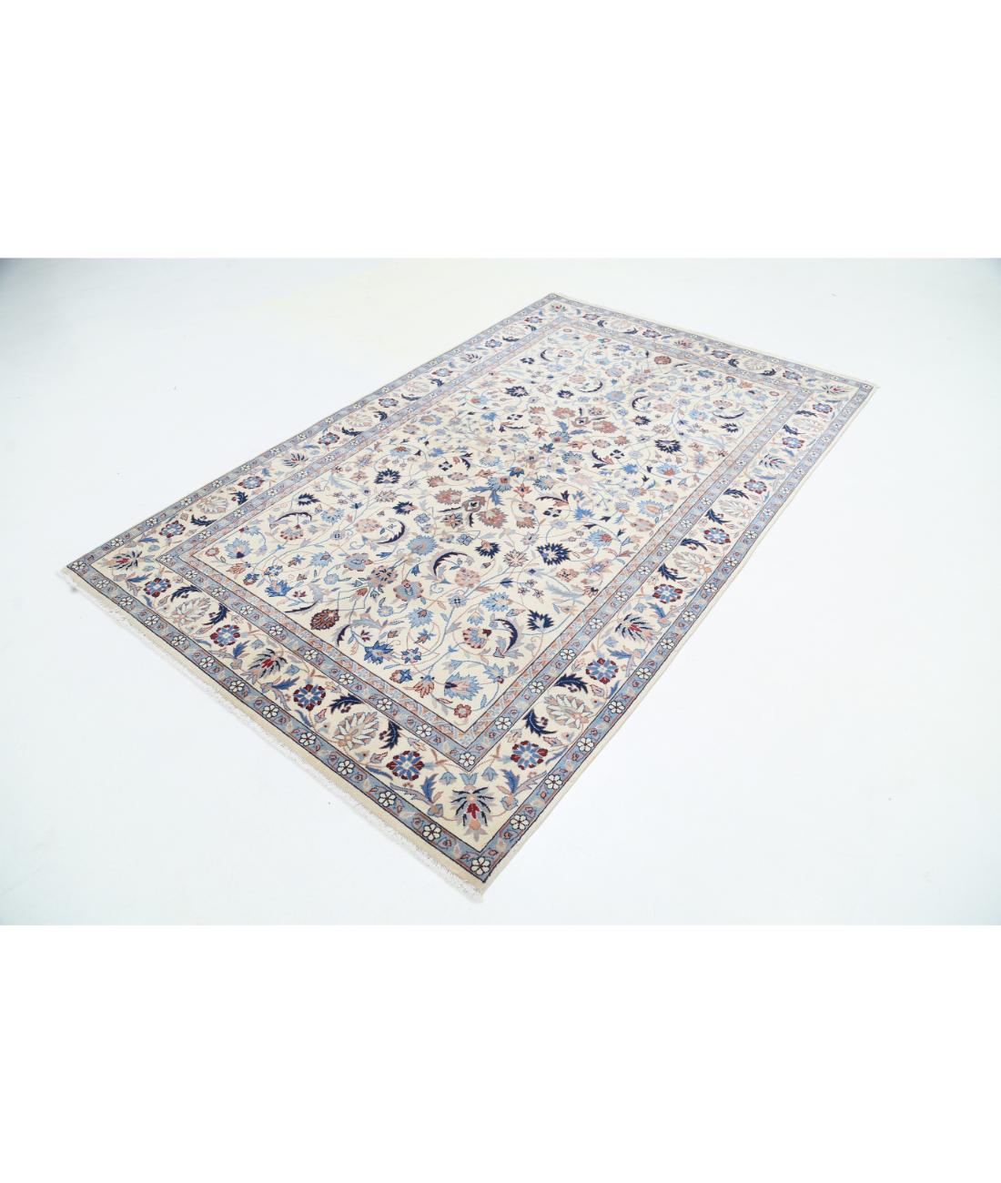 Heritage 5' 0" X 8' 0" Hand-Knotted Wool Rug 5' 0" X 8' 0" (152 X 244) / Ivory / Blue