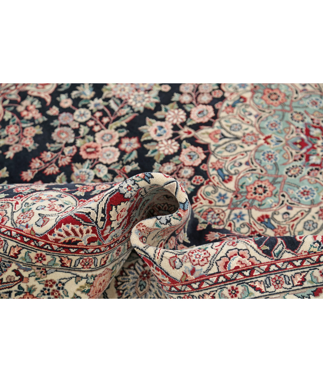 Heritage 5' 1" X 8' 7" Hand-Knotted Wool Rug 5' 1" X 8' 7" (155 X 262) / Black / Ivory