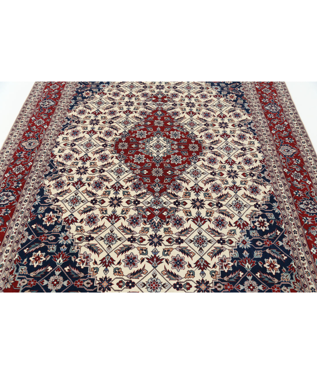 Heritage 7' 0" X 10' 0" Hand-Knotted Wool Rug 7' 0" X 10' 0" (213 X 305) / Ivory / Red