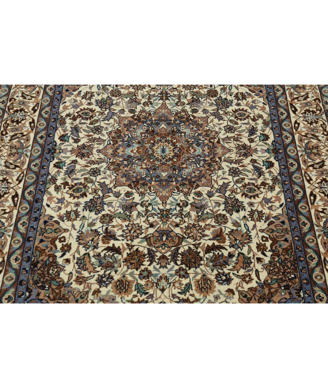 Heritage 4' 0" X 5' 11" Hand-Knotted Wool Rug 4' 0" X 5' 11" (122 X 180) / Ivory / Taupe