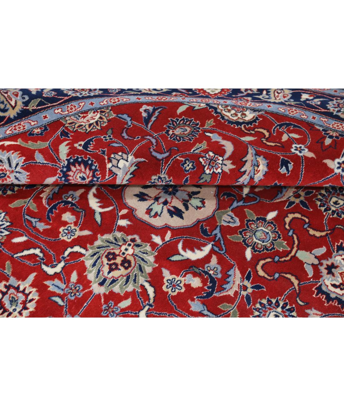 Heritage 6' 6" X 6' 8" Hand-Knotted Wool Rug 6' 6" X 6' 8" (198 X 203) / Red / Blue