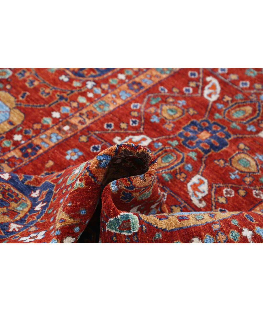 Humna 5'6'' X 7'11'' Hand-Knotted Wool Rug 5'6'' x 7'11'' (165 X 238) / Red / Blue
