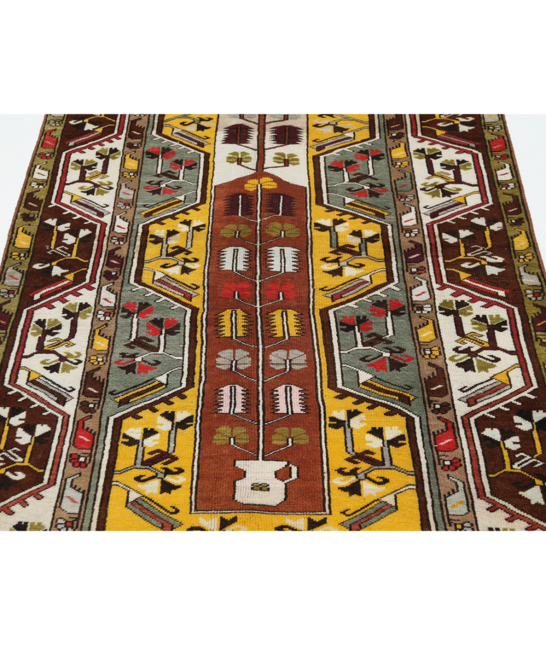 Kars 3' 10" X 6' 6" Hand-Knotted Wool Rug 3' 10" X 6' 6" (117 X 198) / Gold / Ivory