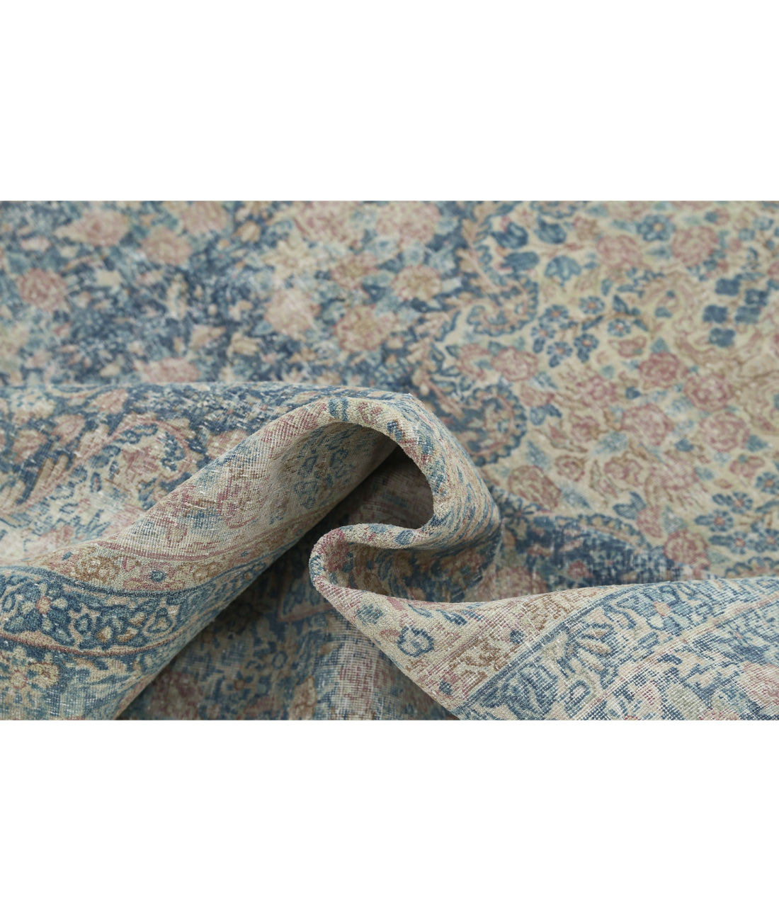 Kerman 6'11'' X 8'10'' Hand-Knotted Wool Rug 6'11'' x 8'10'' (208 X 265) / Blue / Pink