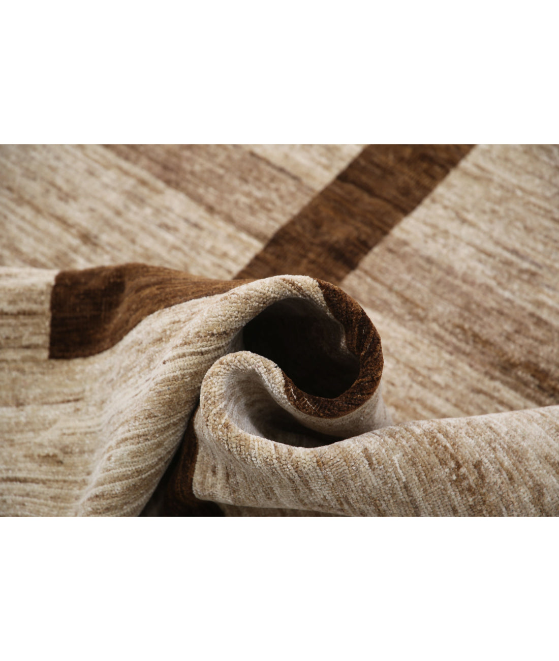 Modcar 5'7'' X 7'5'' Hand-Knotted Wool Rug 5'7'' x 7'5'' (168 X 223) / Brown / Brown