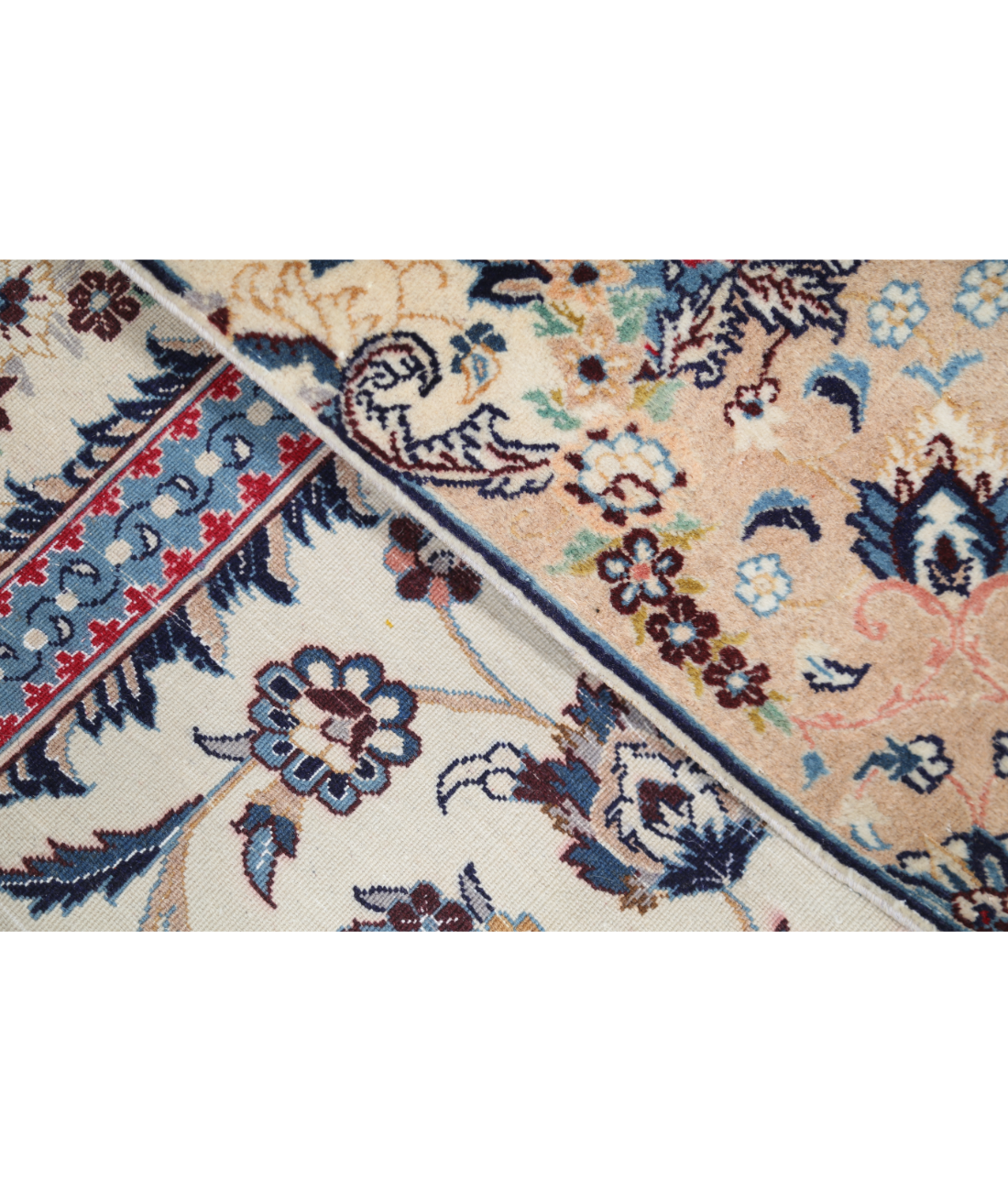 Hand Knotted Nain Wool & Silk Rug 3' 6" X 5' 2" 3' 6" X 5' 2" (107 X 158) / Ivory / Beige