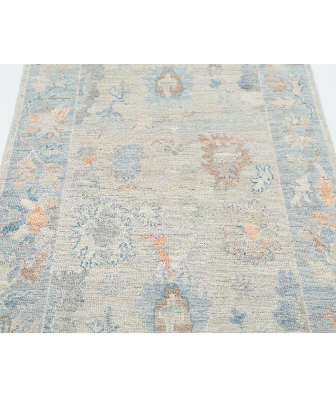Oushak 3' 0" X 8' 4" Hand-Knotted Wool Rug 3' 0" X 8' 4" (91 X 254) / Taupe / Grey