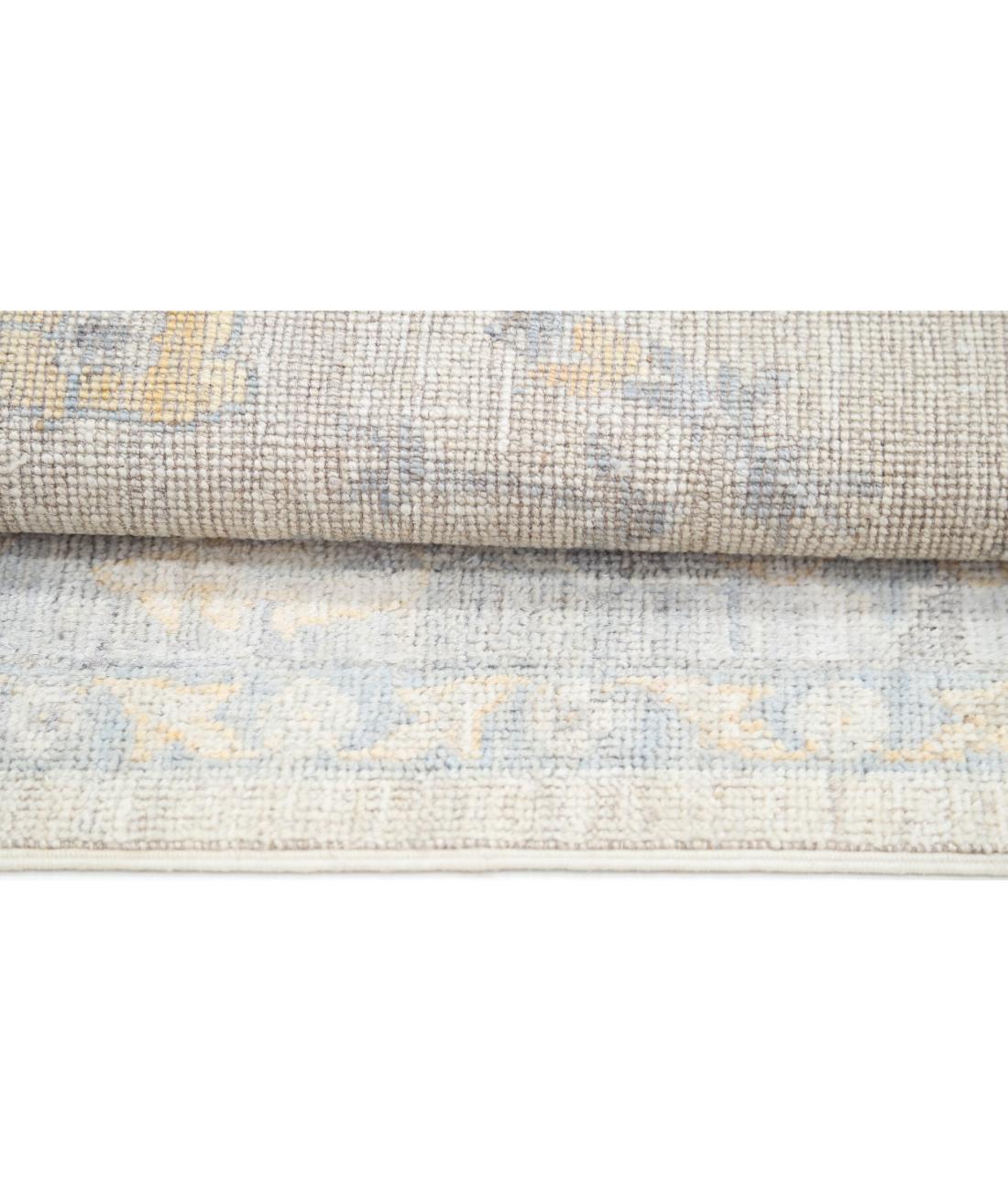 Oushak 6' 2" X 8' 9" Hand-Knotted Wool Rug 6' 2" X 8' 9" (188 X 267) / Ivory / Grey