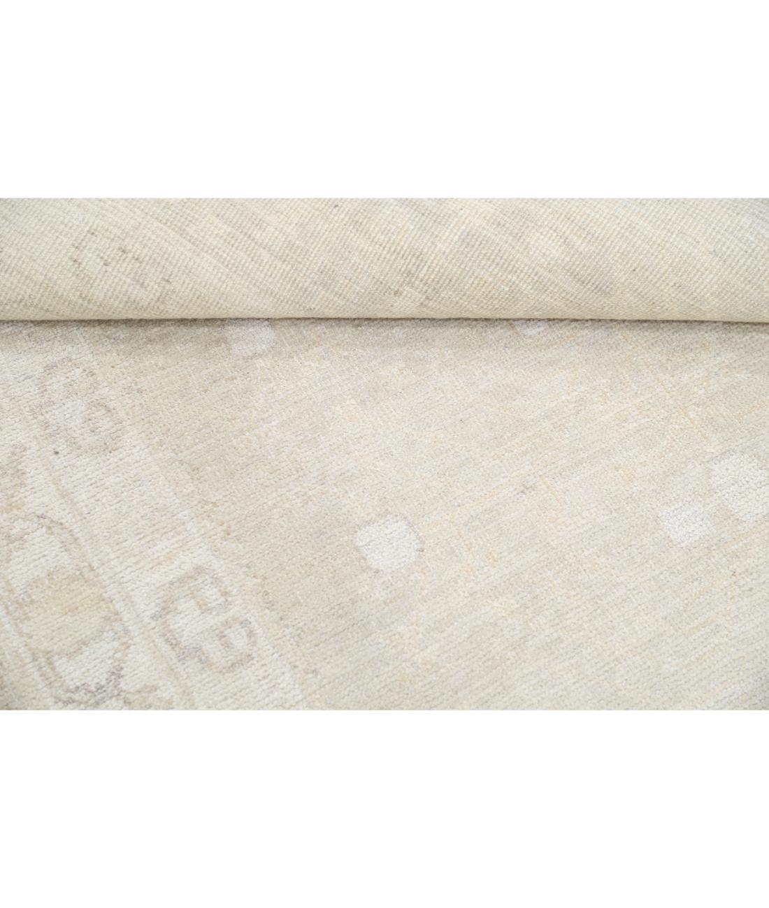 Oushak 8' 2" X 10' 4" Hand-Knotted Wool Rug 8' 2" X 10' 4" (249 X 315) / Grey / Ivory