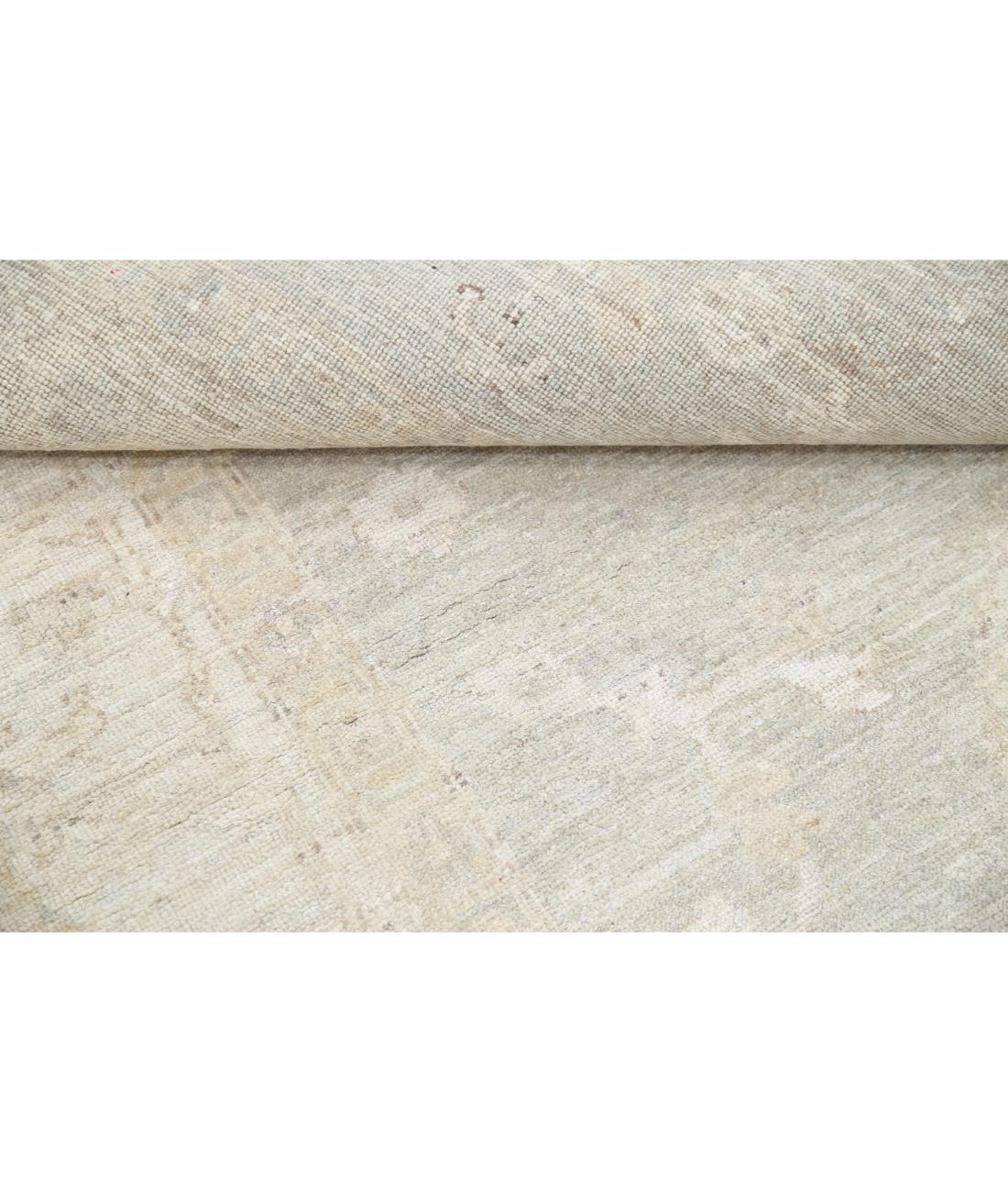 Oushak 8' 5" X 10' 3" Hand-Knotted Wool Rug 8' 5" X 10' 3" (257 X 312) / Silver / Ivory