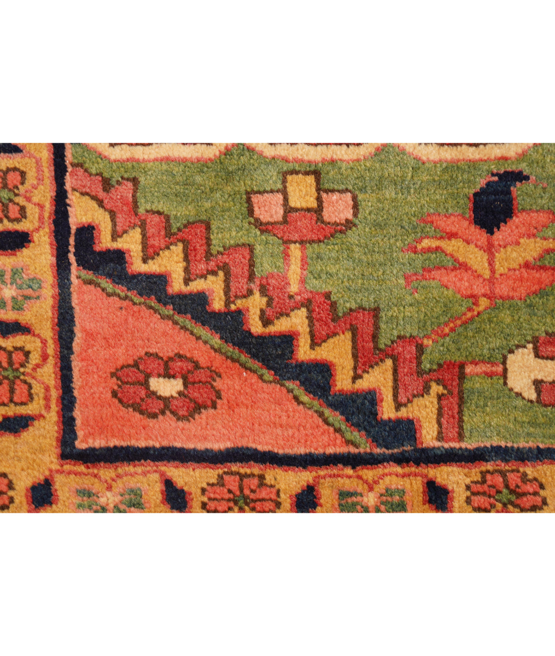 Heriz 12' 2" X 15' 7" Hand-Knotted Wool Rug 12' 2" X 15' 7" (371 X 475) / Pink / Blue