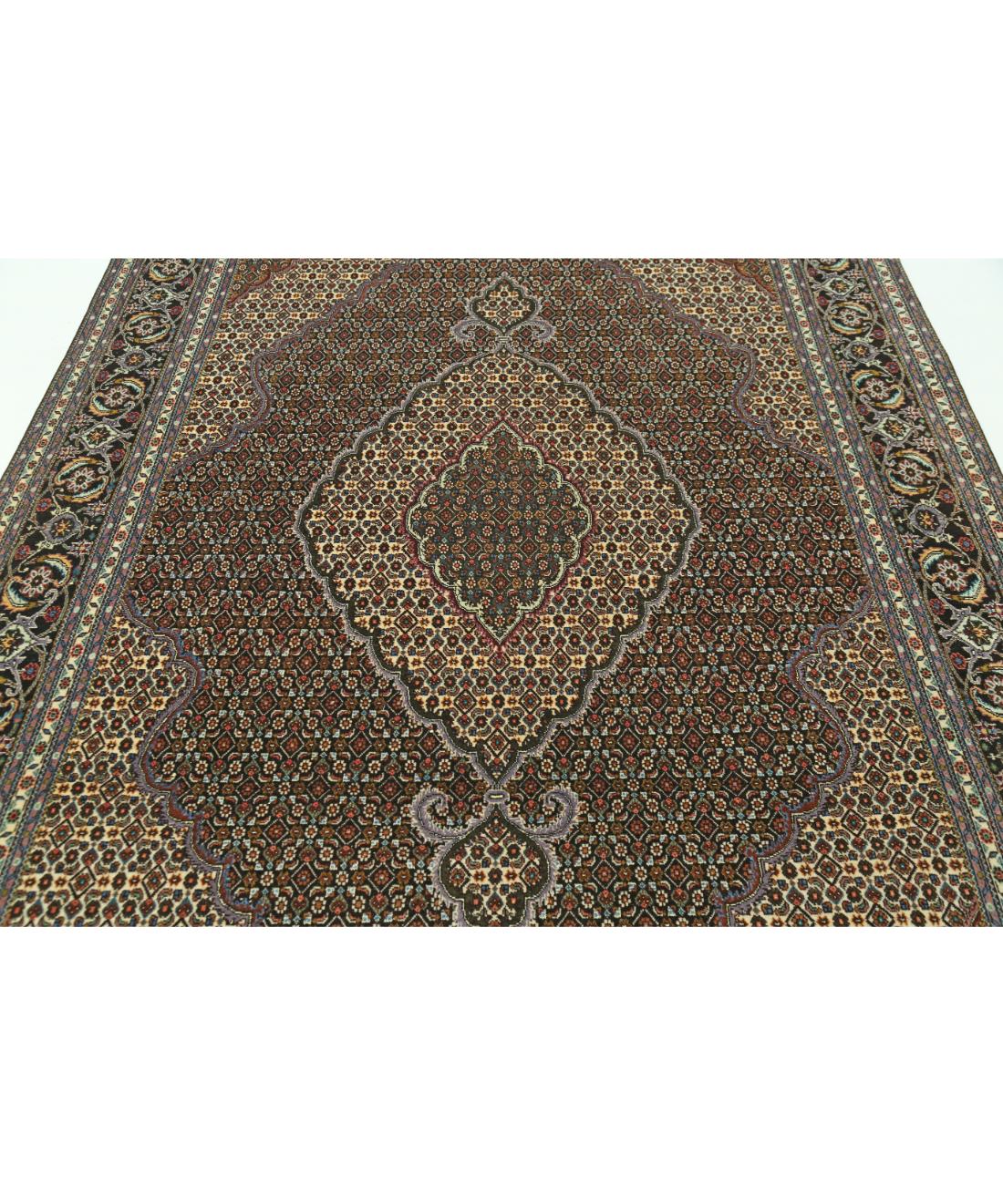 Tabriz 6' 5" X 9' 8" Hand-Knotted Wool-Silk Rug 6' 5" X 9' 8" (196 X 295) / Ivory / Black