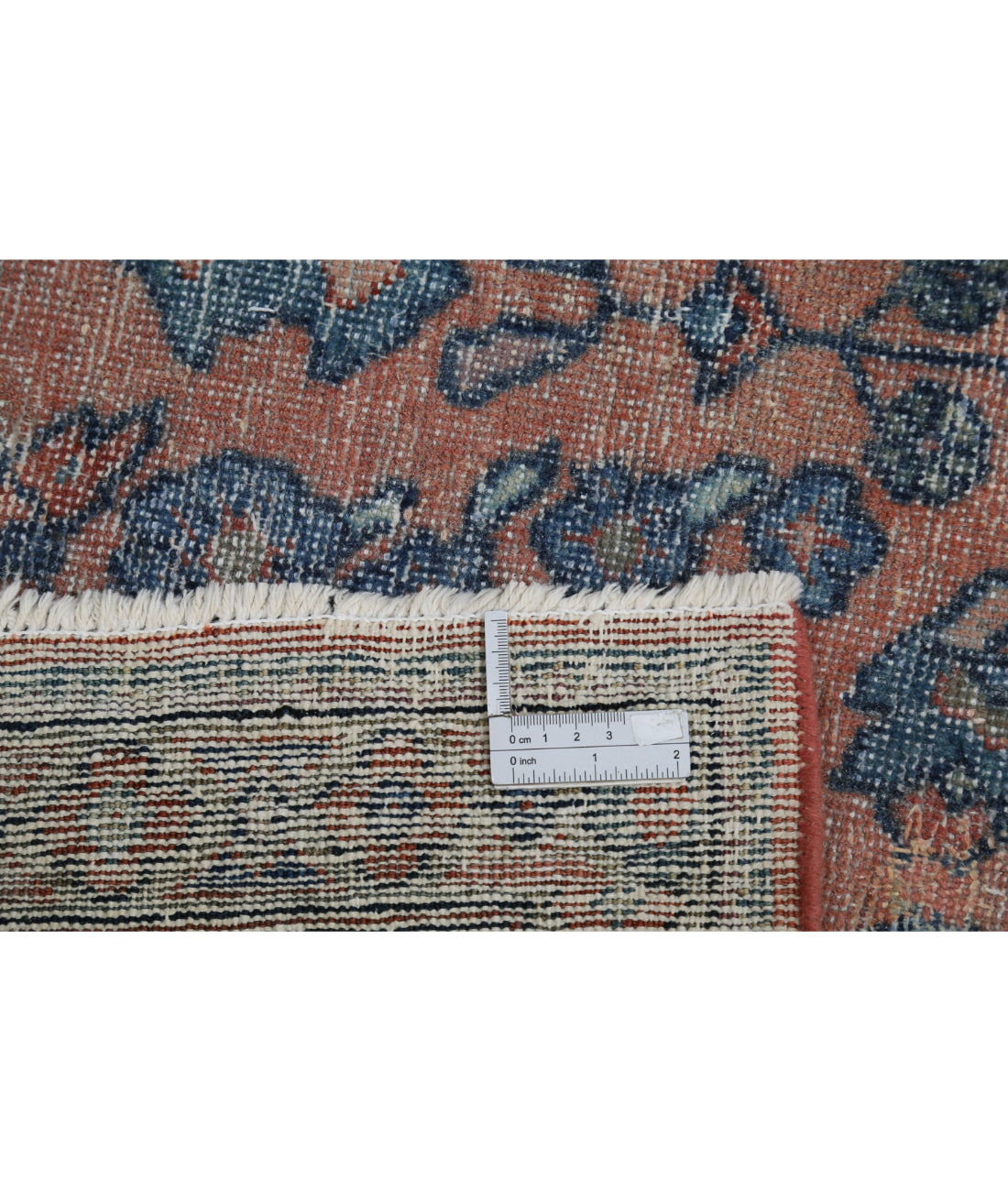 Sarouk 7'3'' X 10'9'' Hand-Knotted Wool Rug 7'3'' x 10'9'' (218 X 323) / Peach / Blue