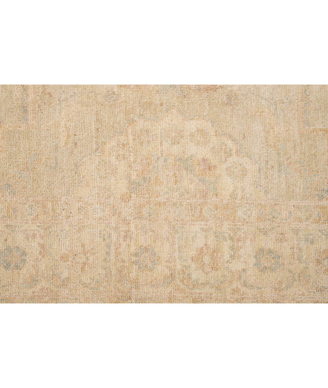 Serenity 3' 11" X 19' 2" Hand-Knotted Wool Rug 3' 11" X 19' 2" (119 X 584) / Grey / Ivory