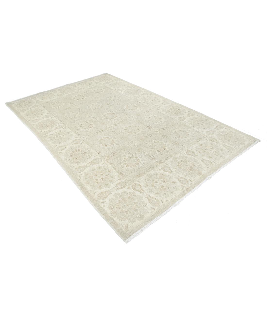 Serenity 5' 4" X 8' 5" Hand-Knotted Wool Rug 5' 4" X 8' 5" (163 X 257) / Taupe / Ivory
