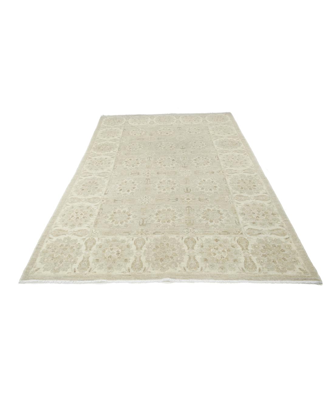 Serenity 5' 4" X 8' 5" Hand-Knotted Wool Rug 5' 4" X 8' 5" (163 X 257) / Taupe / Ivory