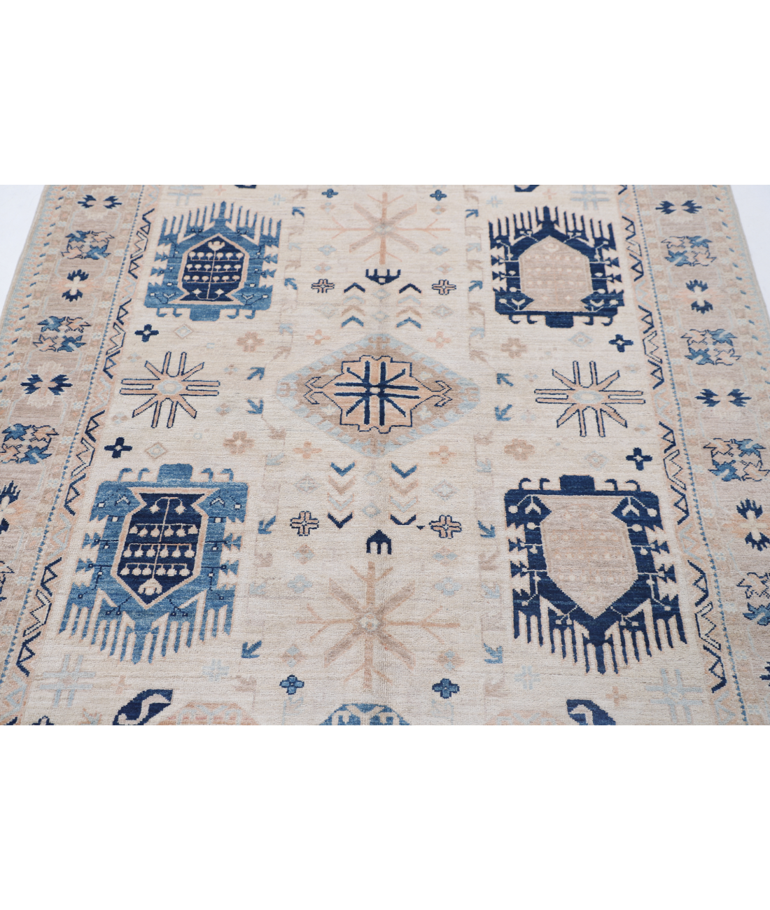 Hand Knotted Serenity Wool Rug 4' 9" X 6' 4" 4' 9" X 6' 4" (145 X 193) / Ivory / Red
