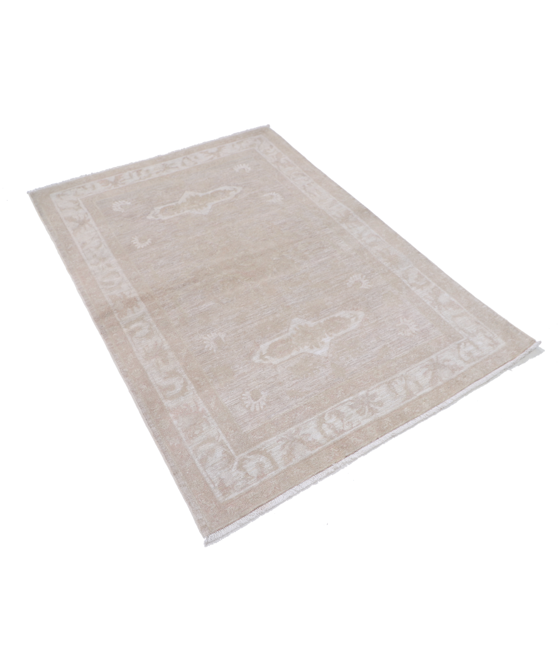 Hand Knotted Serenity Wool Rug 3' 11" X 5' 7" 3' 11" X 5' 7" (119 X 170) / Beige / Ivory
