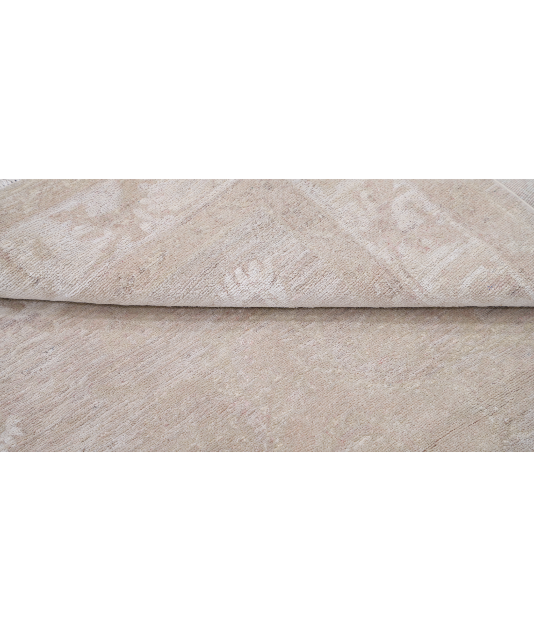 Hand Knotted Serenity Wool Rug 3' 11" X 5' 7" 3' 11" X 5' 7" (119 X 170) / Beige / Ivory