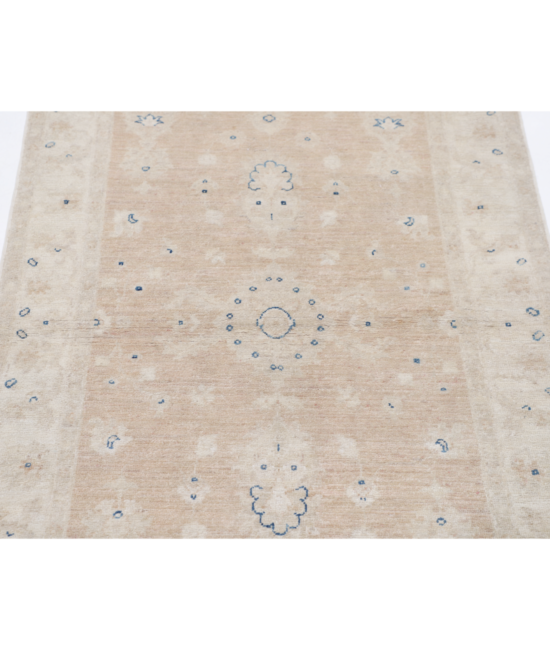 Hand Knotted Serenity Wool Rug 3' 3" X 4' 11" 3' 3" X 4' 11" (99 X 150) / Brown / Ivory