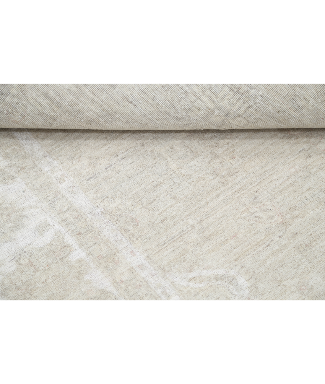 Hand Knotted Serenity Wool Rug 5' 5" X 7' 9" 5' 5" X 7' 9" (165 X 236) / Brown / Ivory