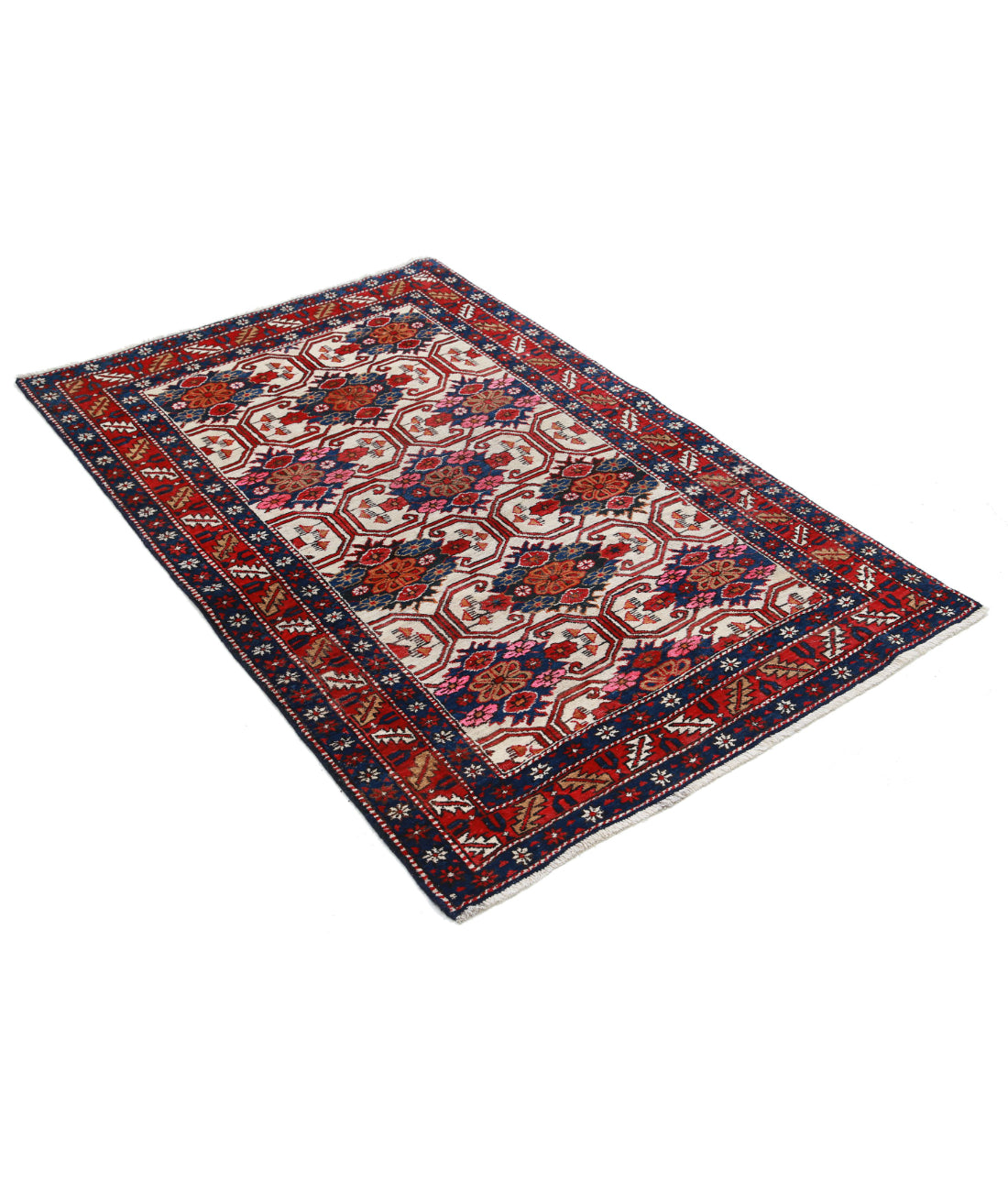 Shirvan 3'6'' X 5'5'' Hand-Knotted Wool Rug 3'6'' x 5'5'' (105 X 163) / Ivory / Red